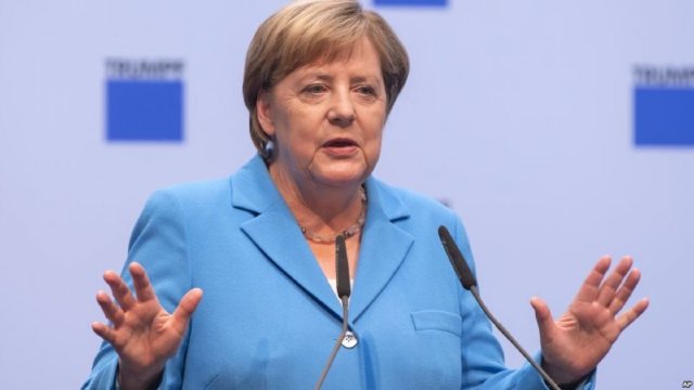 Sprijinul popular pentru blocul cancelarului Angela Merkel a înregistrat un nou minim