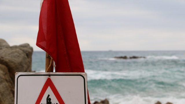 Scăldatul total interzis pentru săptămâna aceasta pe mai multe plaje din Marea Neagră