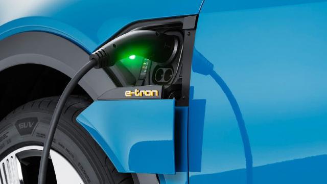 SUV-ul electric Audi e-tron. Prezentare VIDEO