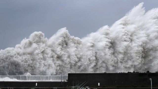 Taifun puternic peste vestul Japoniei