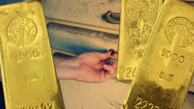 Un bărbat din Germania a predat autorităților trei lingouri de aur, găsite într-un dulap achiziționat la mâna a doua