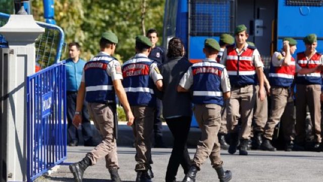 Poliția din Istanbul a arestat 61 de turci suspectați de legături cu Gulen 