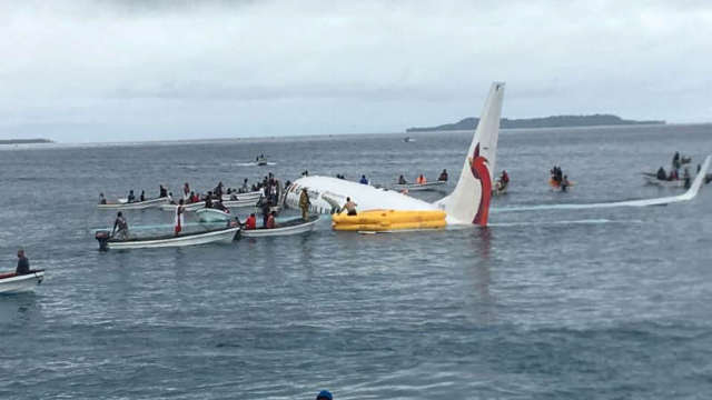 Un avion Boeing 737 s-a prăbușit în Oceanul Pacific