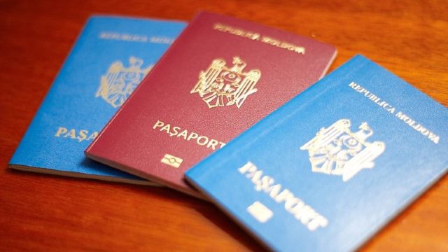 Pașapoartele vor avea, începând de astăzi, un termen de valabilitate mai mare