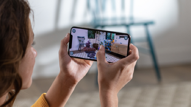 Prezentarea VIDEO iPhone XS Max, cel mai scump smartphone de la Apple, cu o funcție nouă de deblocare 