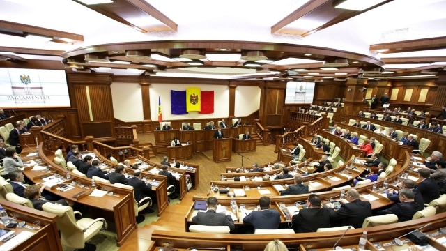 Audieri la Parlament în privința anchetei și recuperării banilor în urma devalizărilor bancare din 2014
