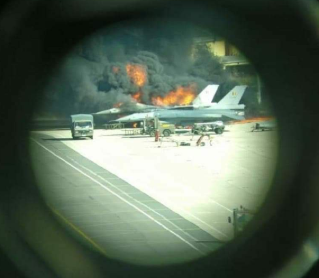 FOTO | Incident grav la o bază militară din Belgia. Un tehnician a activat un tun Vulcan și a distrus un avion F-16