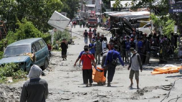 Bilanțul cutremurului urmat de tsunami din Indonezia a ajuns la 1.347 de morți