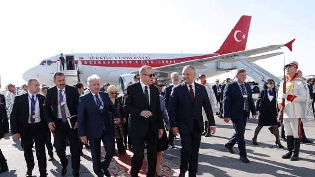 OPINII, despre vizita președintelui Turciei | „Igor Dodon se regăsește foarte bine în această prietenie moldo-ruso-turcească, ridicolă din punct de vedere istoric”