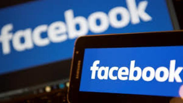 Facebook a lansat dispozitivul pentru apeluri video către prieteni și familie. Cum arată acesta