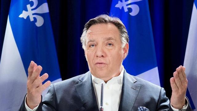 Quebec: Noul premier va interzice portul de însemne religioase de către angajații statului