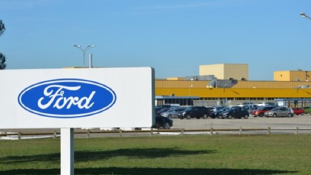 Ford închide o uzină din Franța, în loc să o vândă unei companii belgiene