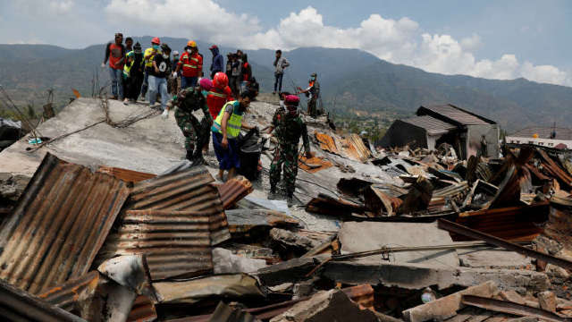 Bilanțul tragic al cutremurului din Indonezia a ajuns la 1944 de morți