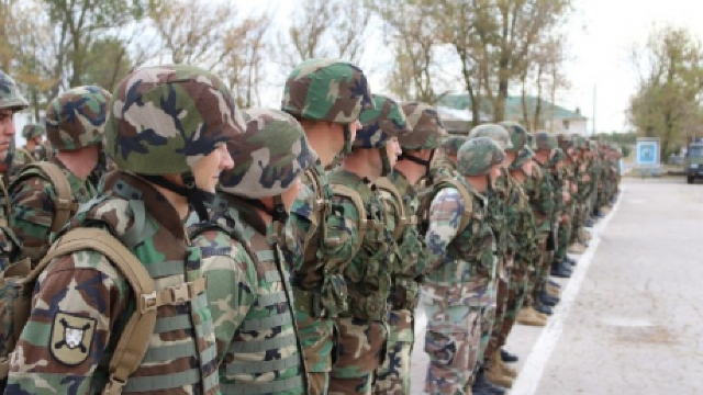 Armata Națională va înrola tot mai puțini tineri, până la renunțarea definitivă la serviciul militar obligatoriu în 2021