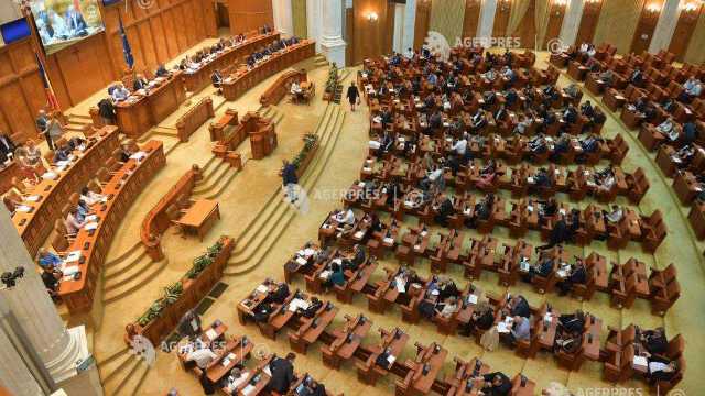 Parlamentul României va acorda distincțiile 