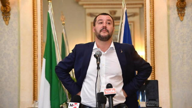 Justiția italiană l-a absolvot, pe jumătate, pe ministrul de Interne, Matteo Salvini, în cazul 