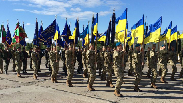 Naționaliști ucraineni au manifestat duminică la Kiev, cu ocazia sărbătorii naționale a Apărătorului