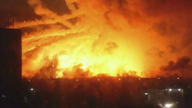 UPDATE | Explozii la un depozit de muniții din Ucraina. Kievul suspectează inclusiv o diversiune