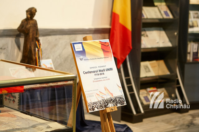FOTO | Expoziție cu genericul „Centenarul Marii Uniri (1918-2018)”, inaugurată la Biblioteca Națională de la Chișinău
