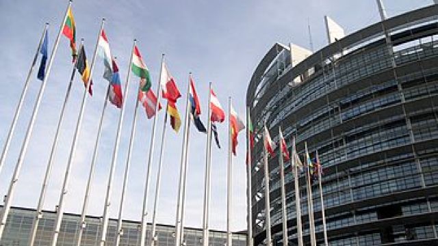 Începe o nouă sesiune a PE, care ar urma să se pronunțe asupra unei rezoluții privind respectarea statului de drept în România