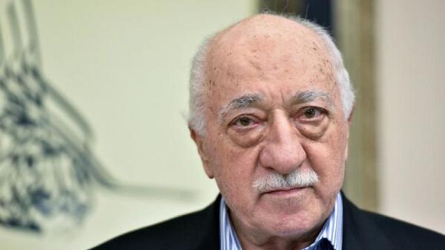Turcia solicită SUA extrădarea a 84 presupuși membri ai rețelei predicatorului Fethullah Gülen