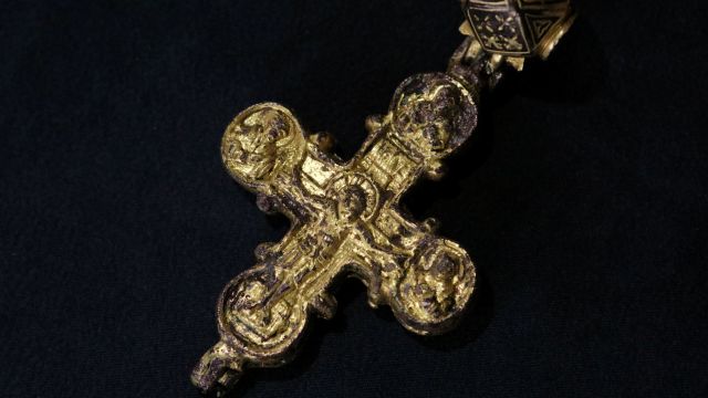 Arheologii bulgari au descoperit o cruce-relicvariu rară