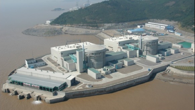 China a început construcția primei sale centrale nucleare plutitoare
