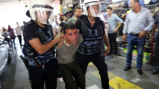 Un nou val de arestări în Turcia, în legătură cu puciul din 2016