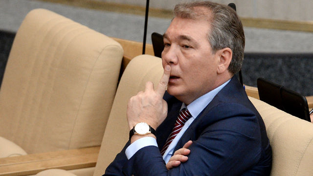 Deputat rus | Propunerea PL de a interzice limba rusă în Parlament va duce la destrămarea R.Moldova