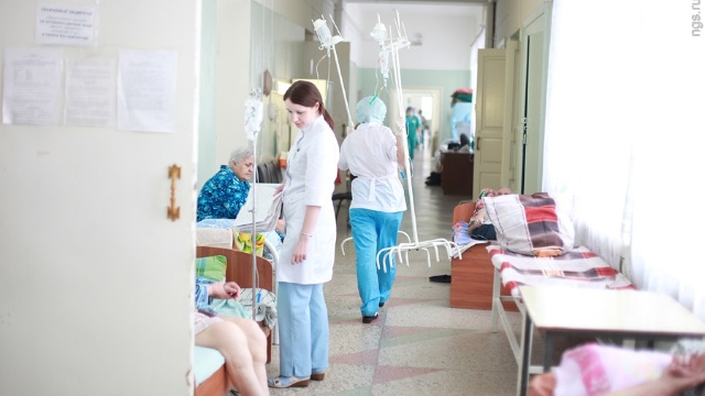 O bătrână din Rusia a murit la câteva zile după ce medicii i-au amputat din greșeală ambele picioare