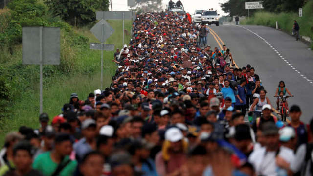 Încă o caravană de migranți avansează în statul mexican Veracruz, în direcția Statelor Unite