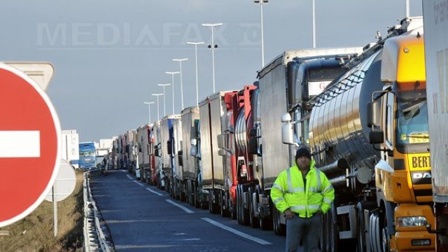 La vămile din R.Moldova va fi introdus un sistem automatizat de programare a traversării frontierei pentru camioane 