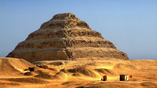 Un mormânt de peste 4.400 de ani a fost descoperit în situl Saqqara din Egipt
