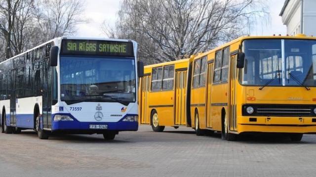 Un scandal de corupție cu achiziții de autobuze a băgat în faliment capitala Letoniei