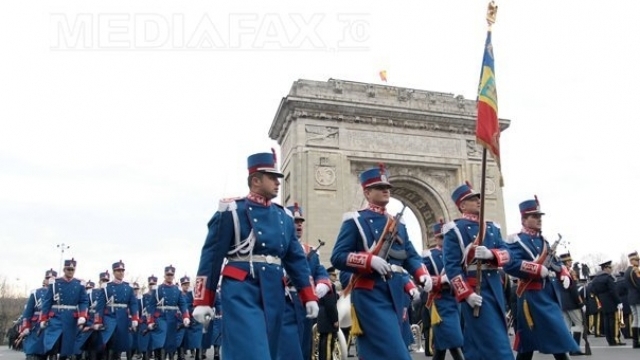 VIDEO | Parada militară, de Ziua Națională a României. 4000 de militari și forțe aeriene defilează la București
