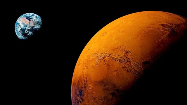 Un fost astronaut de la NASA spune că trimiterea unor echipaje umane pe Marte este „aproape ridicolă”
