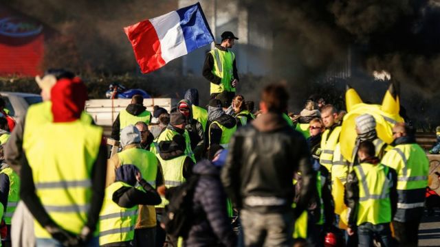 Protestul „Vestelor Galbene” | Franța așteaptă un nou weekend de foc, cu zeci de mii de jandarmi mobilizați împotriva violențelor