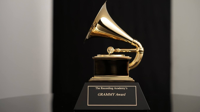 Julio Iglesias va fi recompensat de Recording Academy pentru întreaga carieră