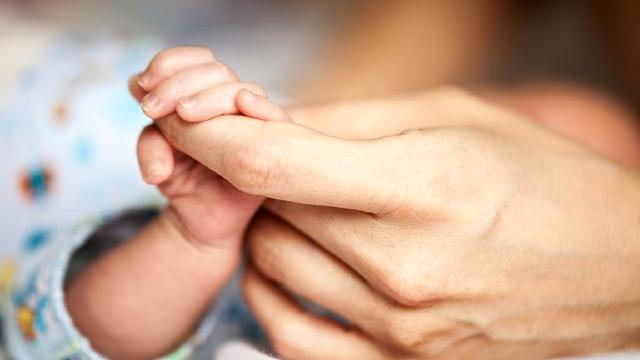 Din 1 octombrie indemnizația de maternitate va fi acordată automat