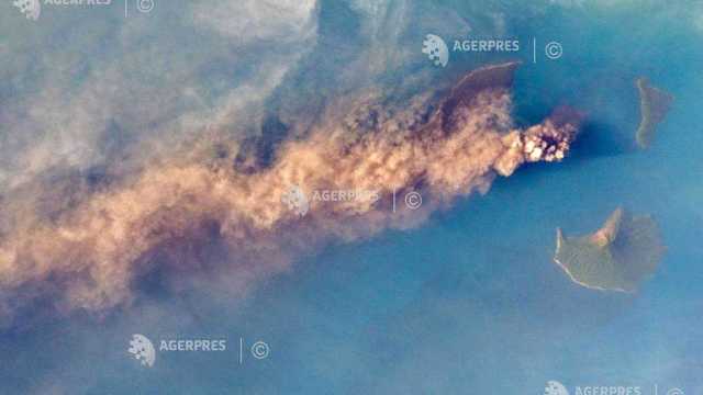 Prăbușirea unei porțiuni din vulcanul Anak Krakatoa, cauza fenomenului tsunami din Indonezia (autorități)