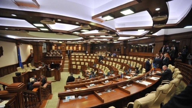 Toate fracțiunile de opoziție din Parlament boicotează raportul prezentat de Guvern