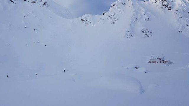Cel mai mare strat de zăpadă din România, peste 2 metri, la Bâlea Lac