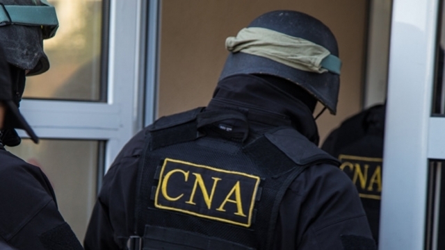 CNA | Trei polițiști reținuți pentru corupție în Inspectoratul de Poliție Ciocana
