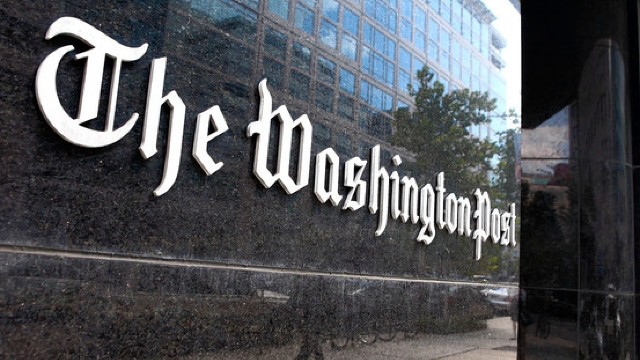 FOTO | Ediții false ale The Washington Post, distribuite în capitala SUA. „Dorința multor americani”, pe prima pagină