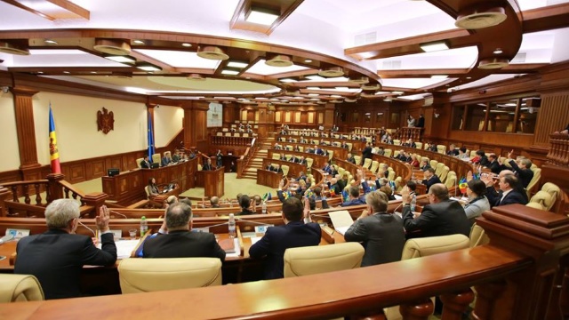 Fracțiunile parlamentare cu cele mai multe inițiative legislative în anul 2018