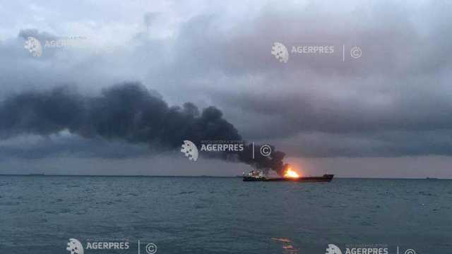 UPDATE | Un nou bilanț al victimelor incendiului de pe cele două nave de lângă strâmtoarea Kerci, în largul Peninsulei Crimeea 