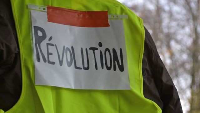 Franța | „Vestele Galbene” reiau protestele la Paris, pentru al al zecelea weekend consecutiv