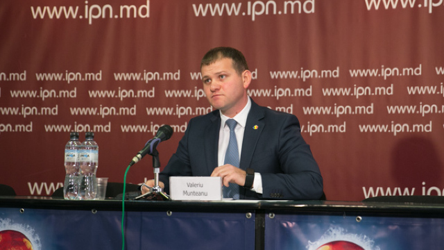 Valeriu Munteanu a depus actele pentru a se înregistra în calitate de candidat la funcția de deputat