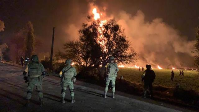 Mexic | Bilanțul exploziei în timp ce a fost spartă o conductă pentru a fura benzină - 73 de morți și 74 de răniți