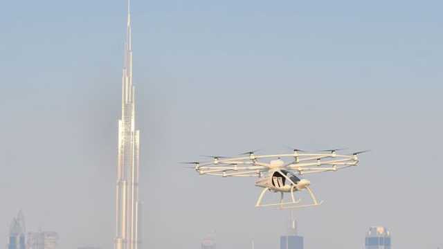 Zboruri anulate pe aeroportul din Dubai după activitatea unor drone neautorizate
